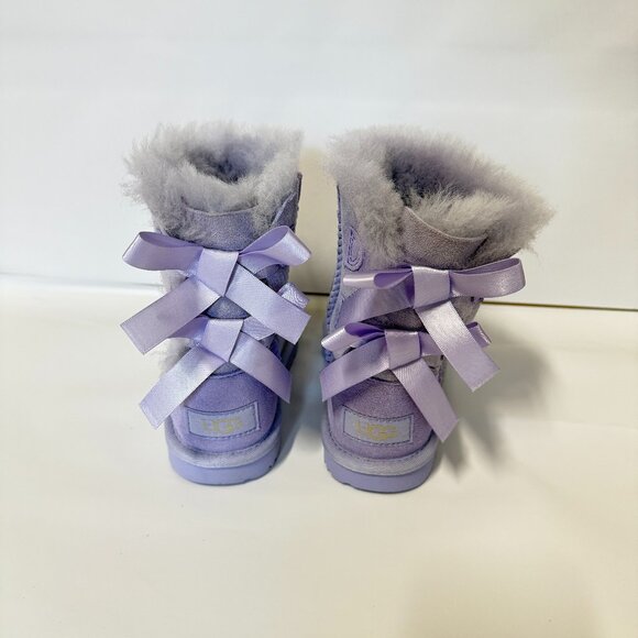 UGG GIrl's Boots Size 9 - Picture 2 of 5